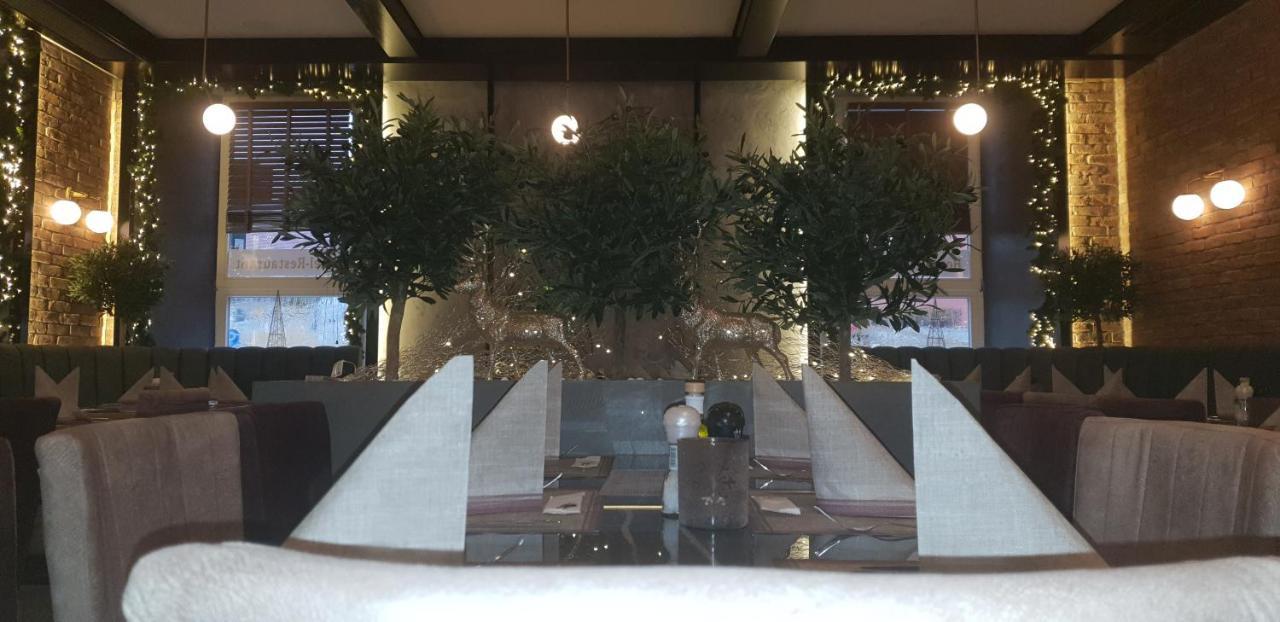 Hotel Giamas シュトラウビング エクステリア 写真